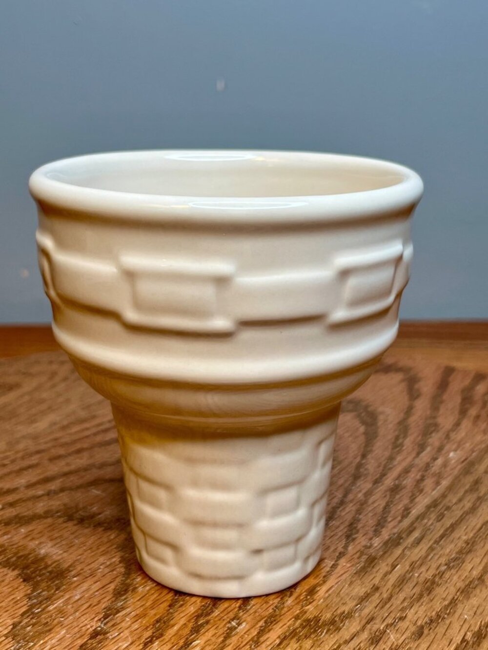 Longaberger Woven Traditions Ivory   Ice Cream Cones-Bowls-Dishes